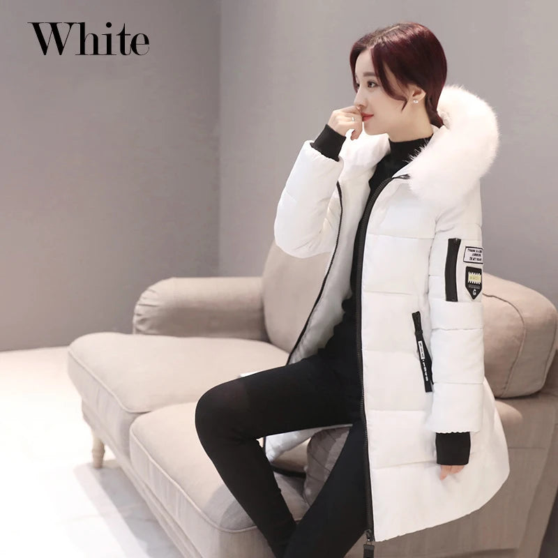 Parka da donna con cappuccio in pelliccia calda invernale Moda comode tasche con cerniera Design Giacca lunga Cappotti femminili sottili ed spessi eleganti