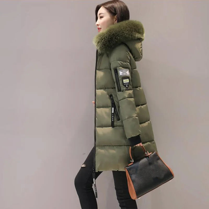 Parka da donna con cappuccio in pelliccia calda invernale Moda comode tasche con cerniera Design Giacca lunga Cappotti femminili sottili ed spessi eleganti
