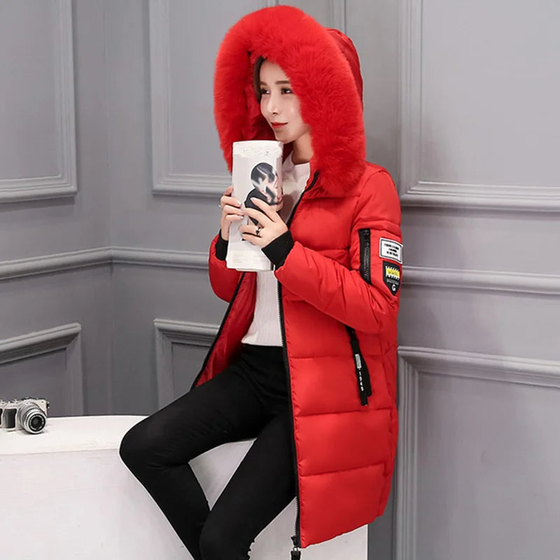 Parka da donna con cappuccio in pelliccia calda invernale Moda comode tasche con cerniera Design Giacca lunga Cappotti femminili sottili ed spessi eleganti