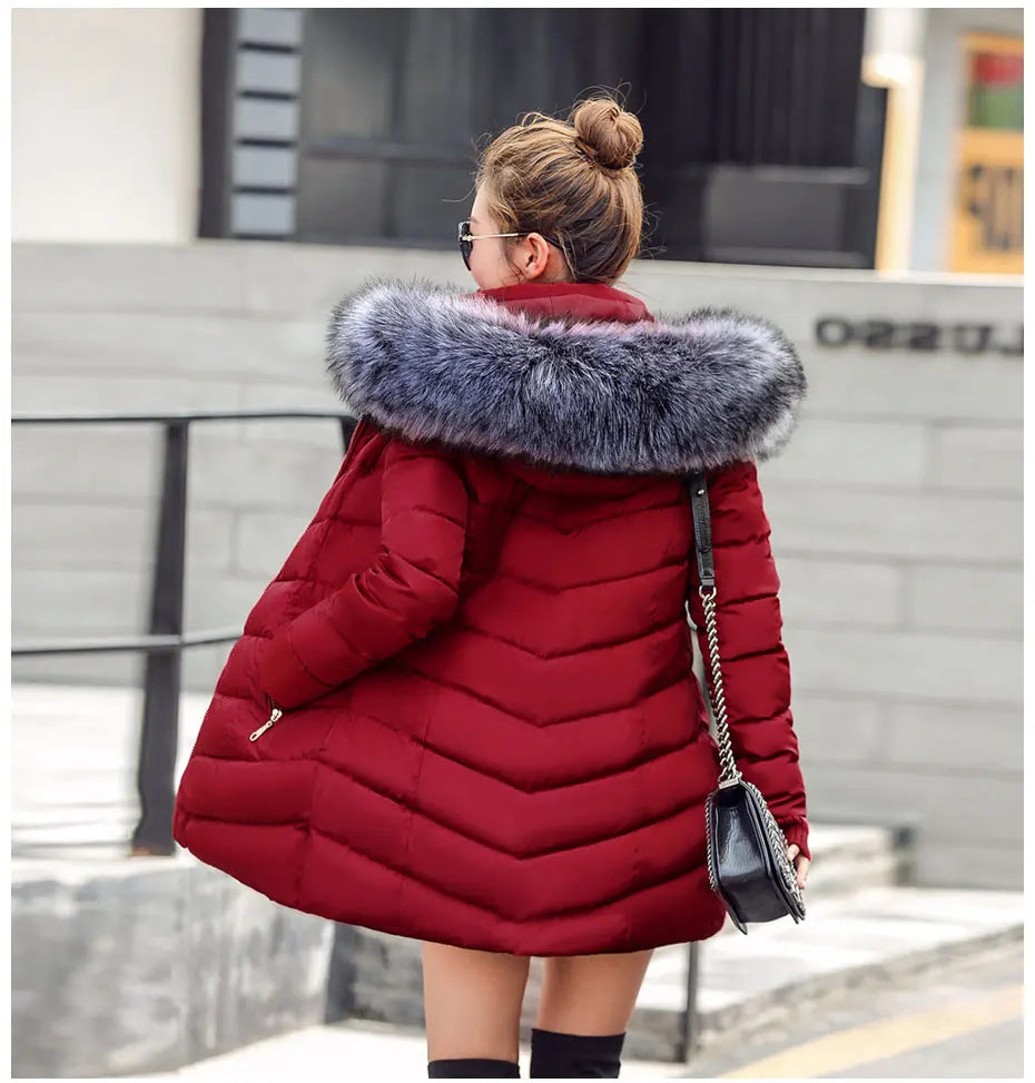 2025 nuovo modo di arrivo sottile giacca invernale da donna imbottito in cotone caldo addensare cappotto da donna cappotti lunghi Parka giacche da donna