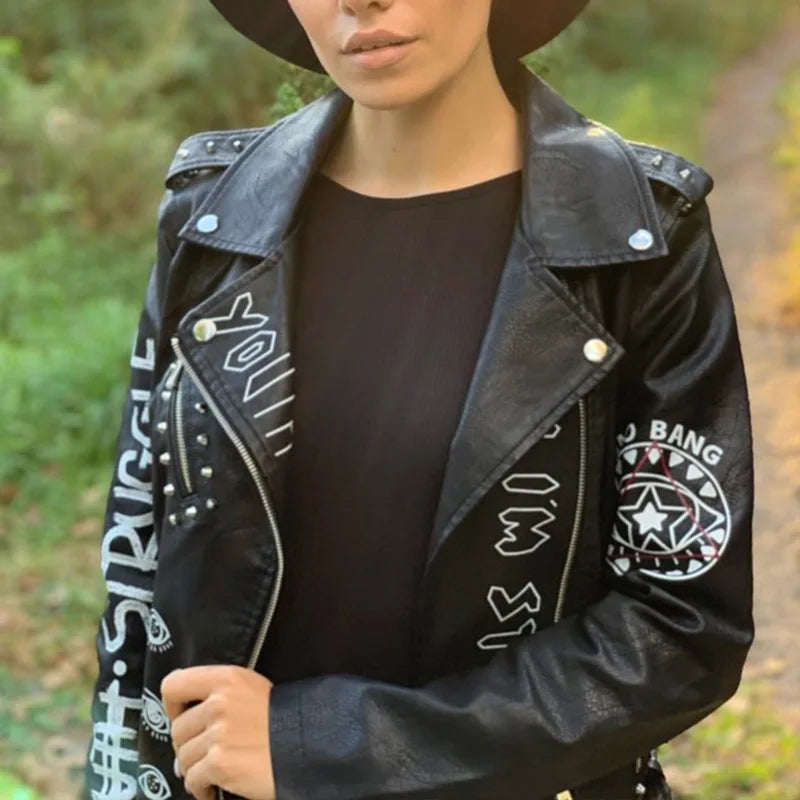 Fitaylor Autunno Inverno Donna Giacca in ecopelle con stampa graffiti Lady Moto Bike Cappotto in pelle PU Giacca casual con rivetti con cintura