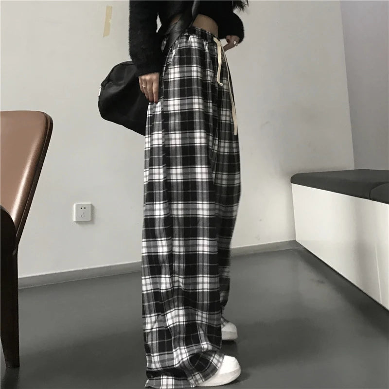 Pantaloni sportivi da donna oversize Pantaloni casual scozzesi neri alla moda Tasche in vita elastiche larghe Pantaloni larghi hip-hop unisex per studenti