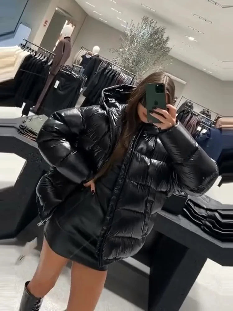 2025 Autunno Inverno Stile neutro Cappotto imbottito in cotone Casual Cerniera con cappuccio Giacca solida Moda Parka caldo a prova di freddo Capispalla