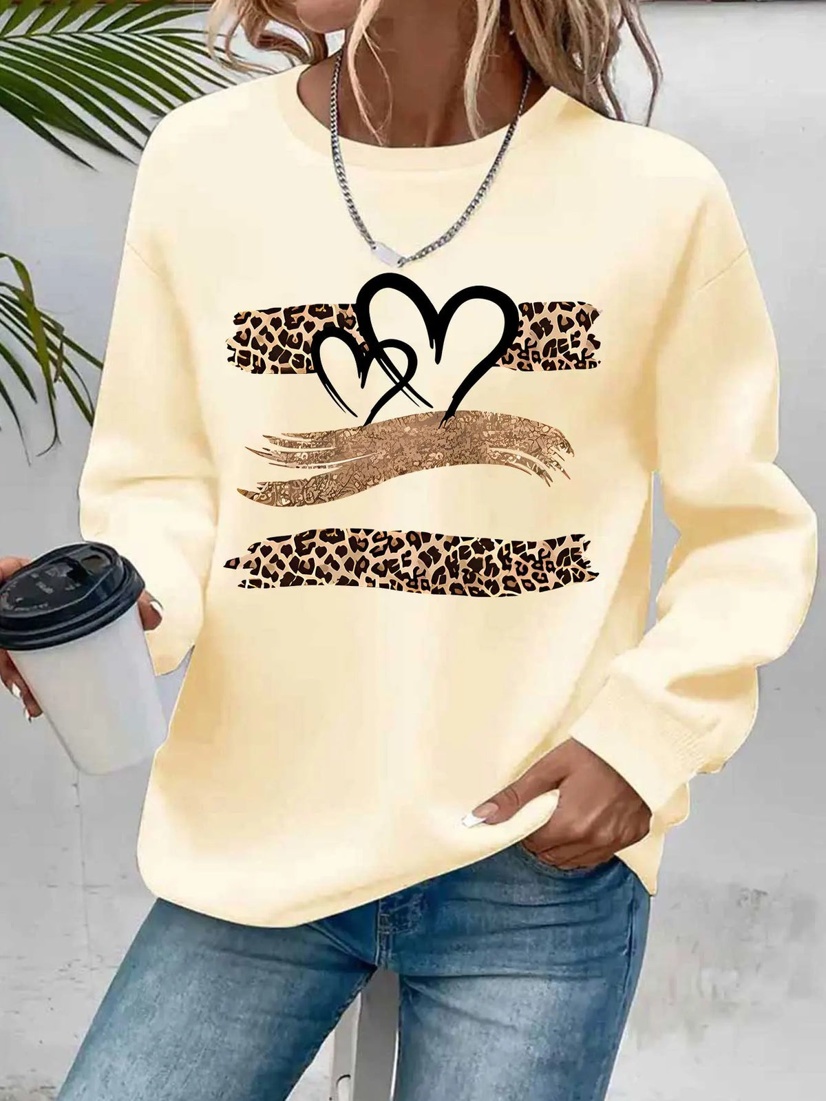 Pullover con cappuccio girocollo a maniche lunghe in velluto stampato con motivo a lettere comode e casual autunnali e invernali da donna