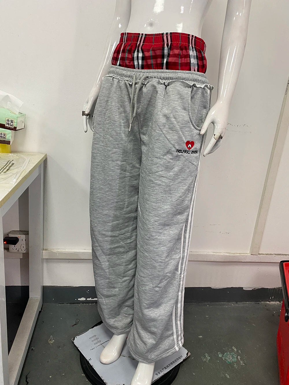 Set da due pezzi vestibilità ampia stile college retrò americano con pantaloni da bagno finti con doppia testa a doppia vita per il tempo libero sportivo Moda 2025