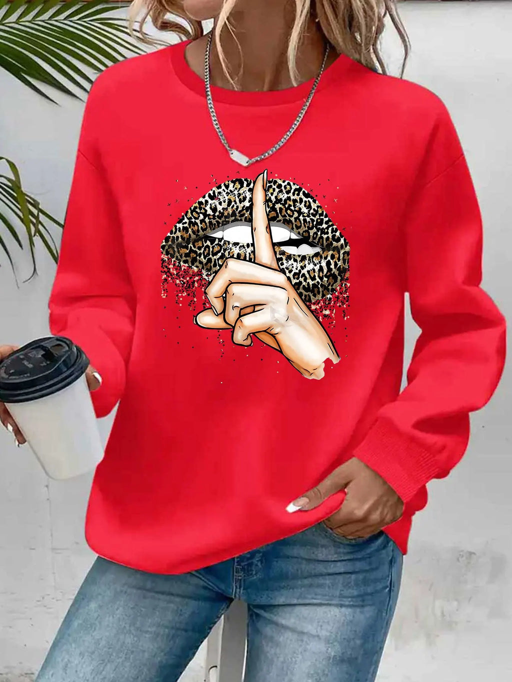 Pullover con cappuccio girocollo a maniche lunghe in velluto stampato con motivo a lettere comode e casual autunnali e invernali da donna