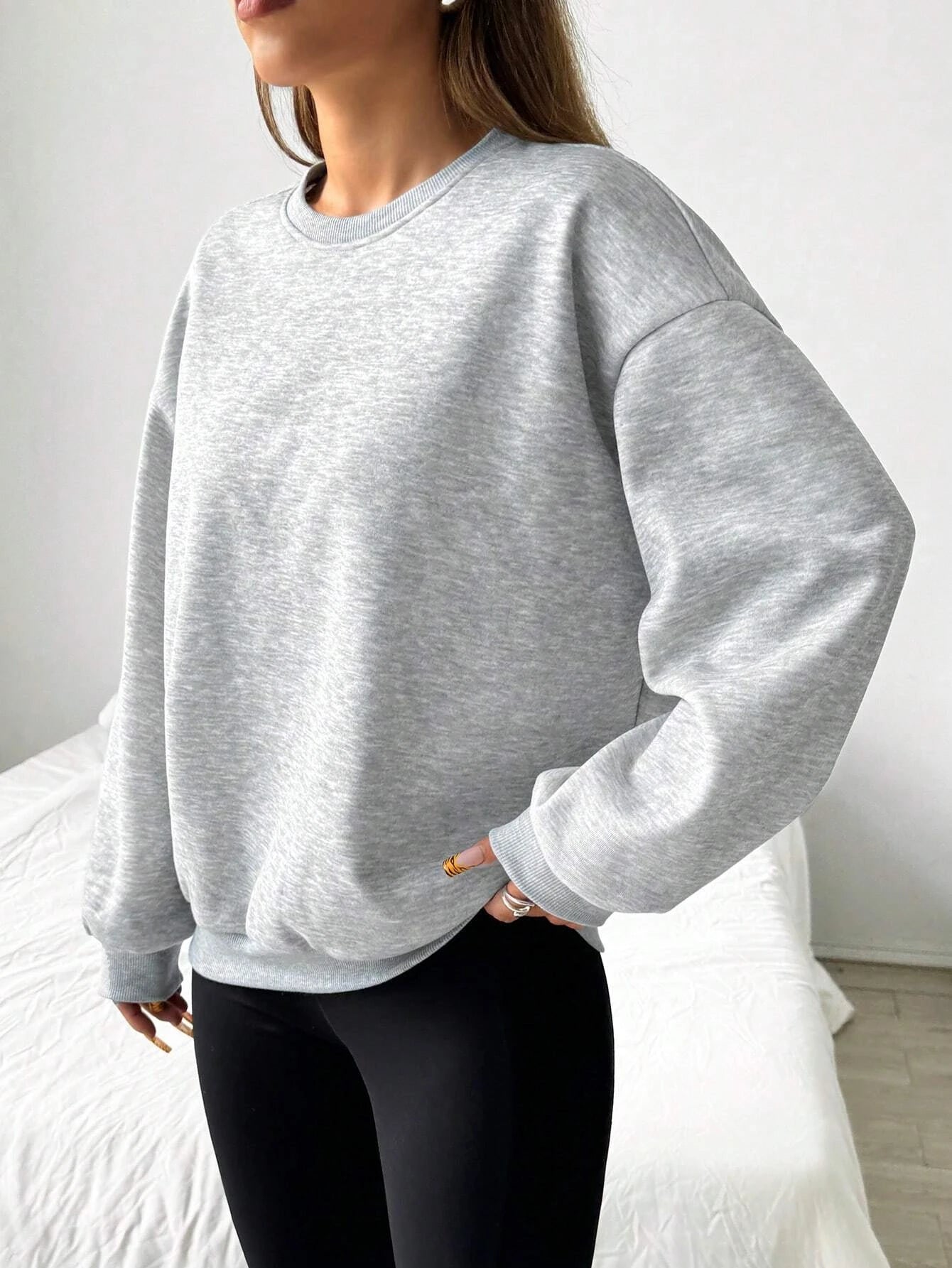 Felpa da donna casual semplice tinta unita ampia a maniche lunghe versione oversize o-collo top basic primavera/autunno streetwear