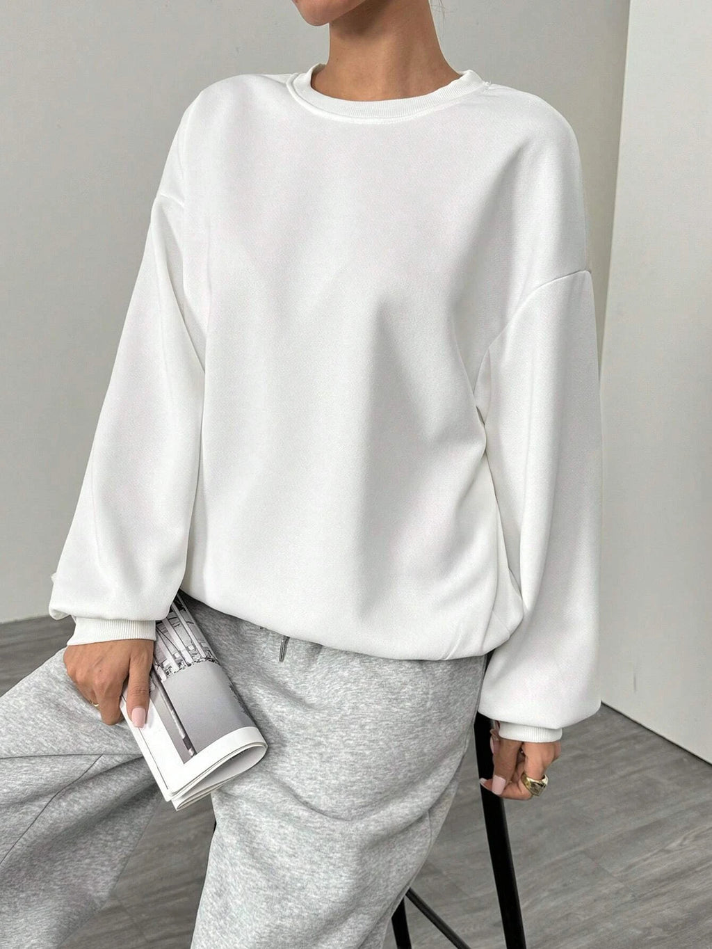 Felpa da donna casual semplice tinta unita ampia a maniche lunghe versione oversize o-collo top basic primavera/autunno streetwear