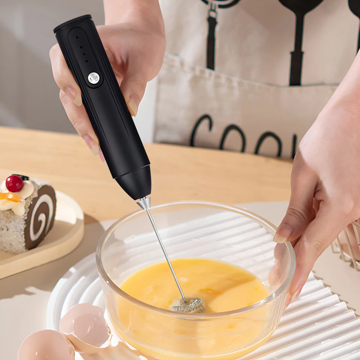 Electric Mixer Handheld Milk Frother 300mAh 3-Speed Adjustable Suitable for Coffee Milk Kitchen Accessories Portable Egg Beater