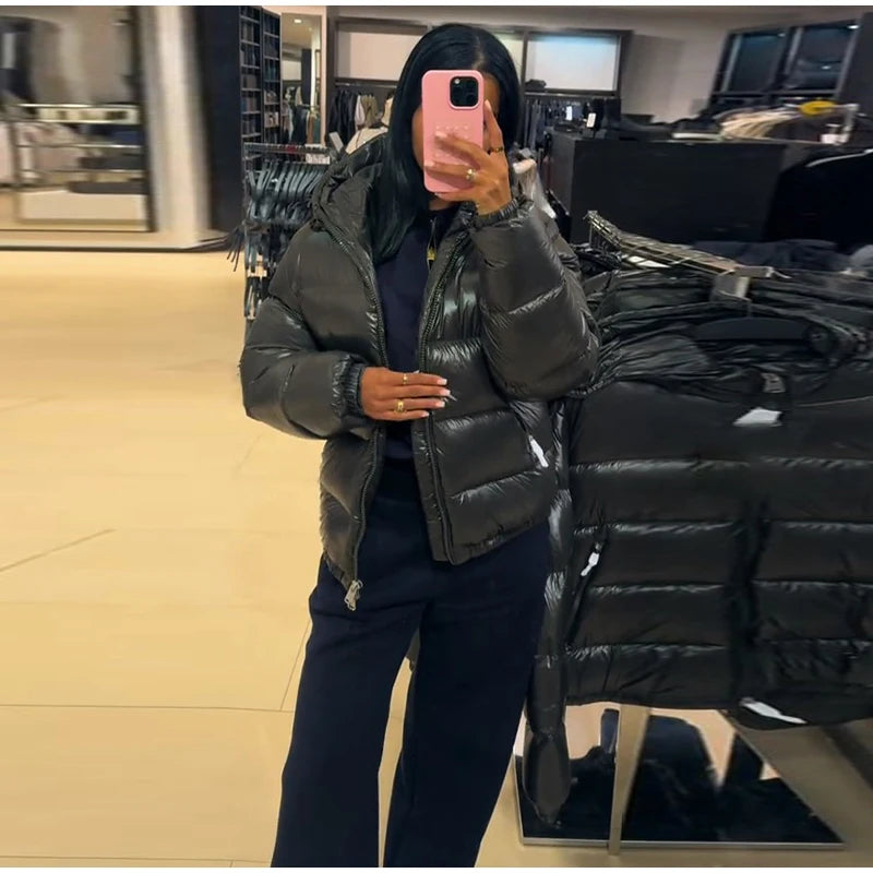 2025 Autunno Inverno Stile neutro Cappotto imbottito in cotone Casual Cerniera con cappuccio Giacca solida Moda Parka caldo a prova di freddo Capispalla