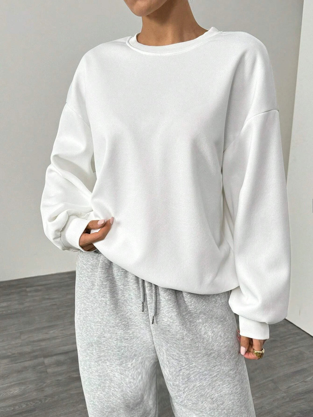 Felpa da donna casual semplice tinta unita ampia a maniche lunghe versione oversize o-collo top basic primavera/autunno streetwear