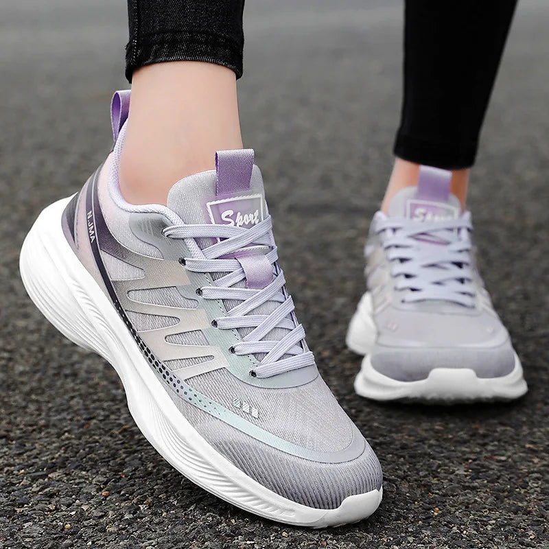 Nuove scarpe da corsa in mesh traspirante da donna Sneakers da esterno leggere Scarpe da passeggio da palestra antiscivolo Scarpe casual alla moda per le donne