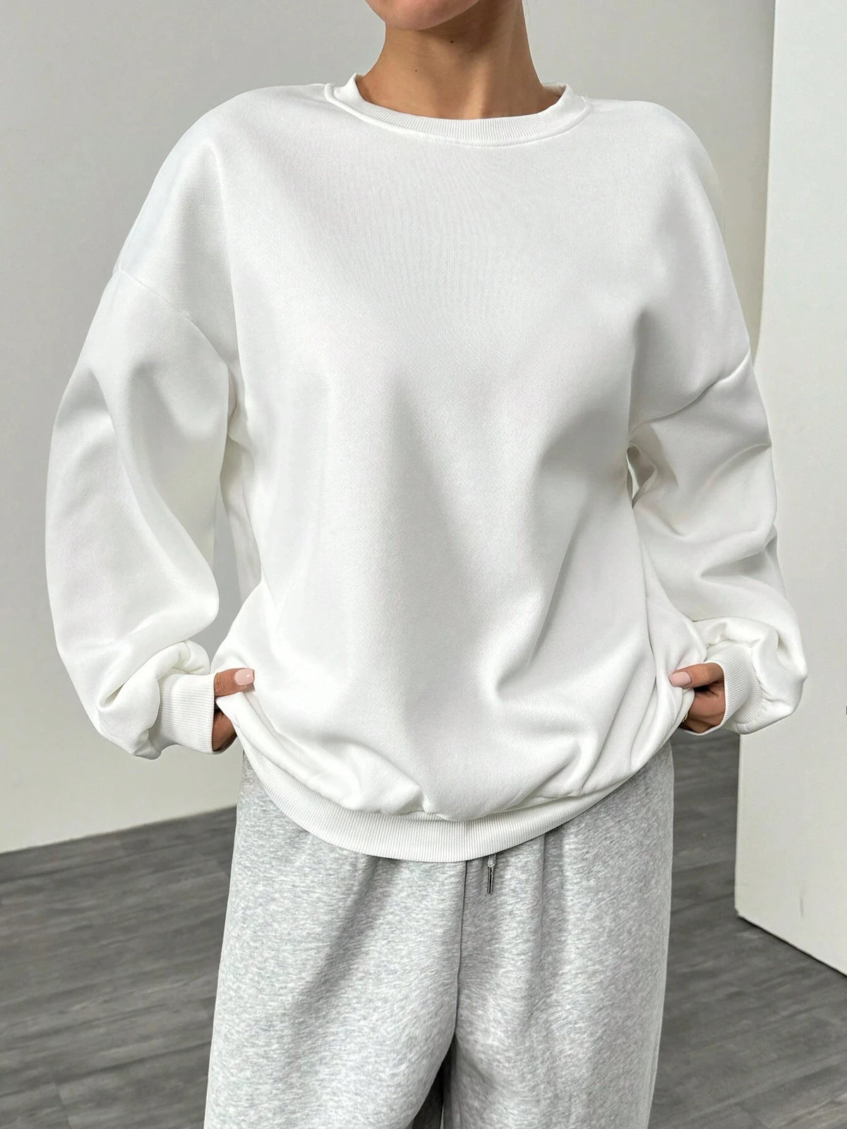 Felpa da donna casual semplice tinta unita ampia a maniche lunghe versione oversize o-collo top basic primavera/autunno streetwear