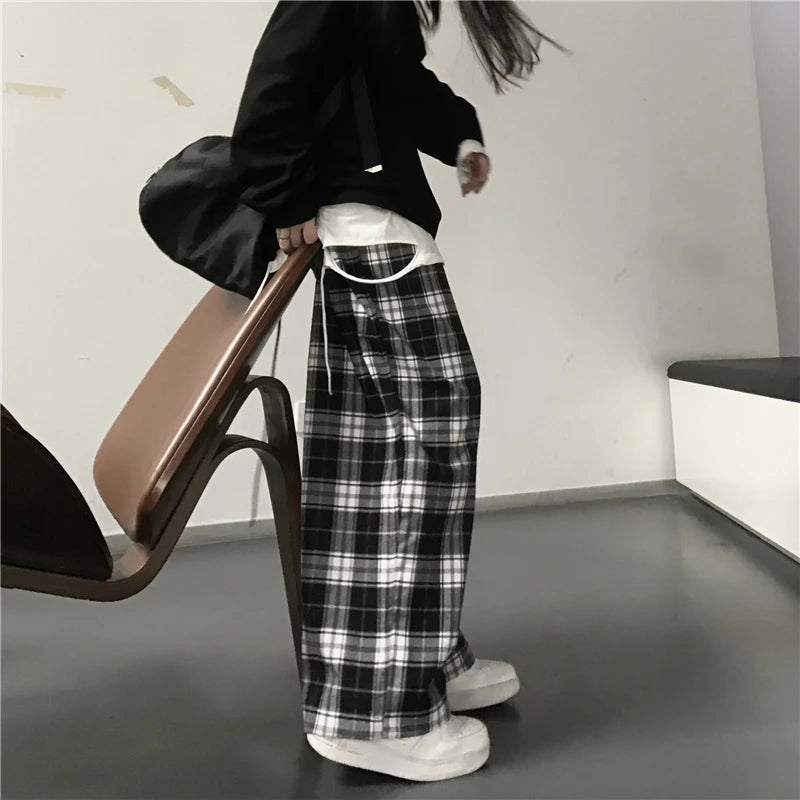 Pantaloni sportivi da donna oversize Pantaloni casual scozzesi neri alla moda Tasche in vita elastiche larghe Pantaloni larghi hip-hop unisex per studenti
