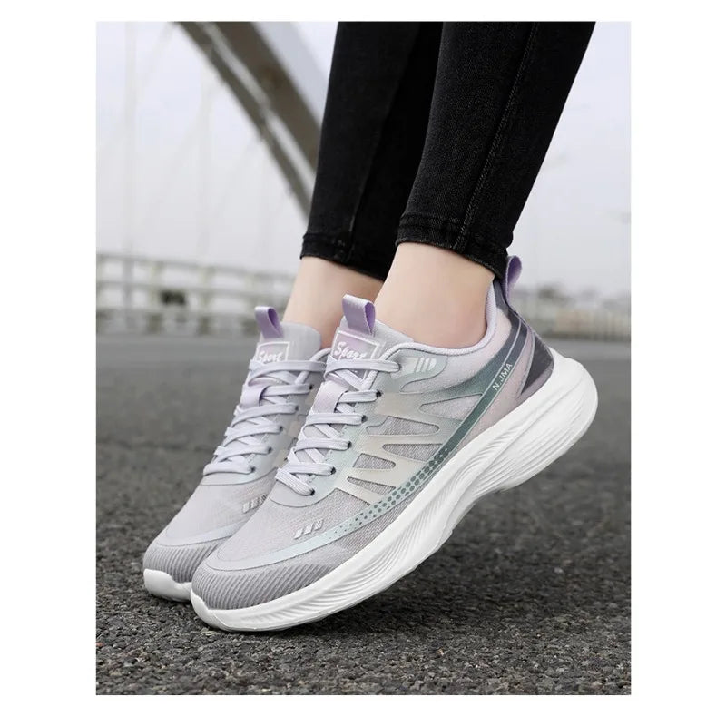 Nuove scarpe da corsa in mesh traspirante da donna Sneakers da esterno leggere Scarpe da passeggio da palestra antiscivolo Scarpe casual alla moda per le donne