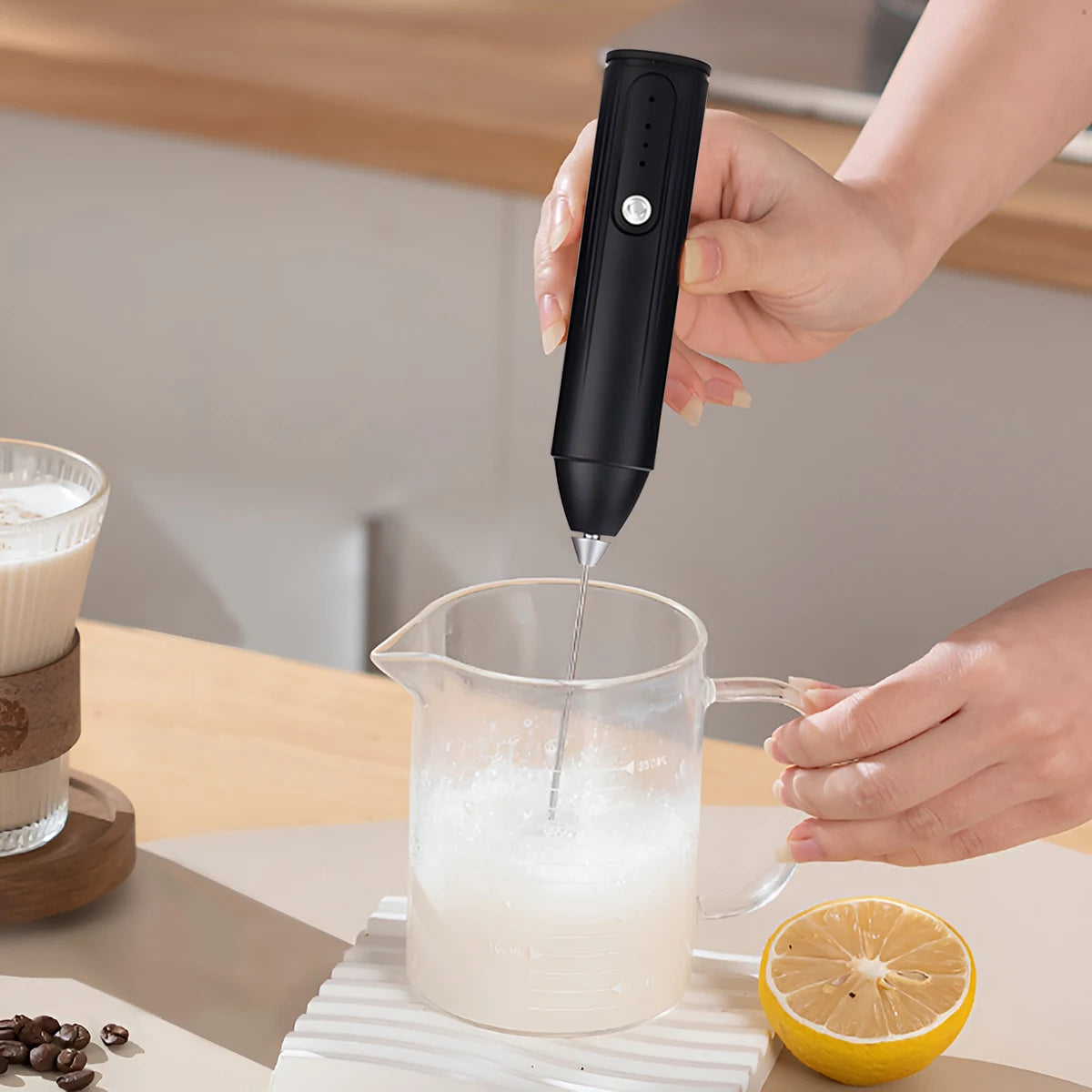 Electric Mixer Handheld Milk Frother 300mAh 3-Speed Adjustable Suitable for Coffee Milk Kitchen Accessories Portable Egg Beater