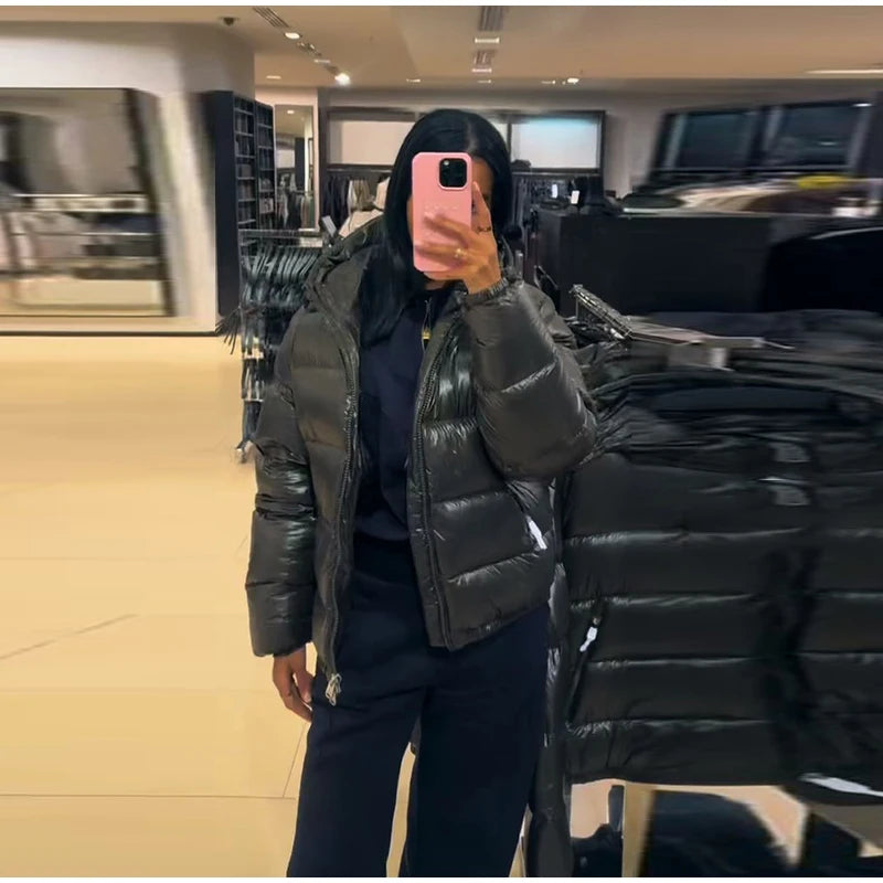 2025 Autunno Inverno Stile neutro Cappotto imbottito in cotone Casual Cerniera con cappuccio Giacca solida Moda Parka caldo a prova di freddo Capispalla