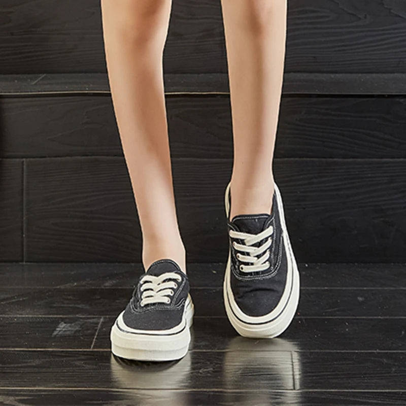 Nuove Sneakers in Tela da Donna 2026 Antiscivolo, Scarpe da Skateboard Basse, Traspiranti, Taglie Forti, Primavera e Autunno