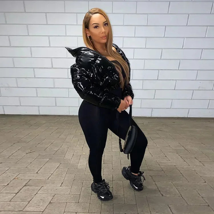 Giacca da donna imbottita in cotone Giacca moda casual lucida manica lunga autunno e inverno colletto alla coreana cerniera corta sexy strada calda